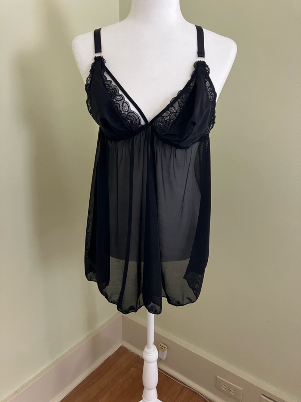 René Rofé Black Lace Chemise